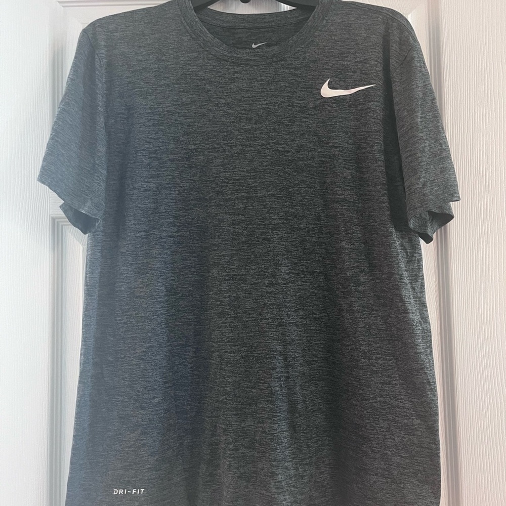 Nike Women’s Large Charcoal Grey Tshirt